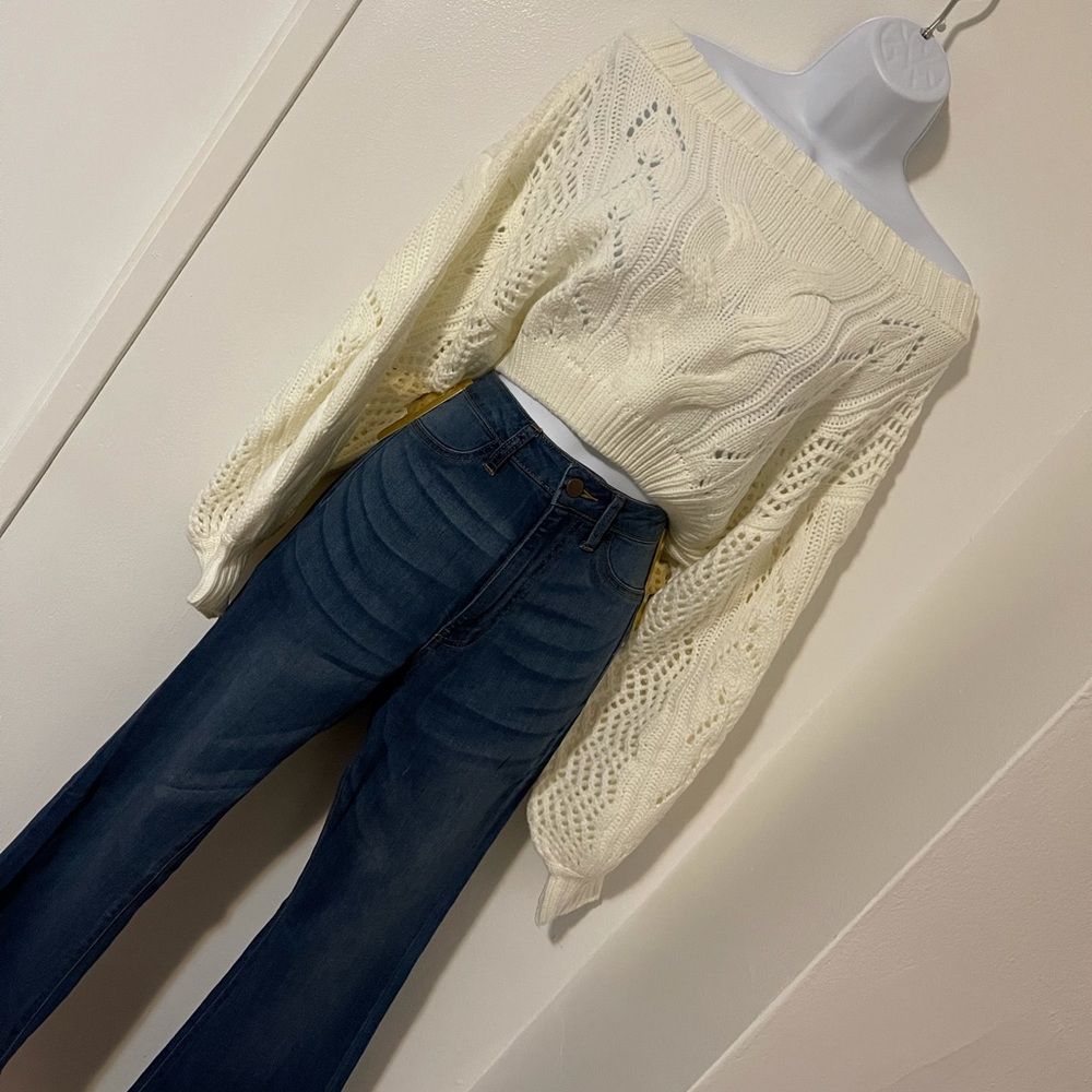 FASHIONNOVA HIGH RISE FLARE JEANS - Picture 2 of 4